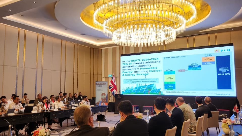 APLSI dan British Embassy membahas pembiayaan jaringan listrik Indonesia untuk transisi energi